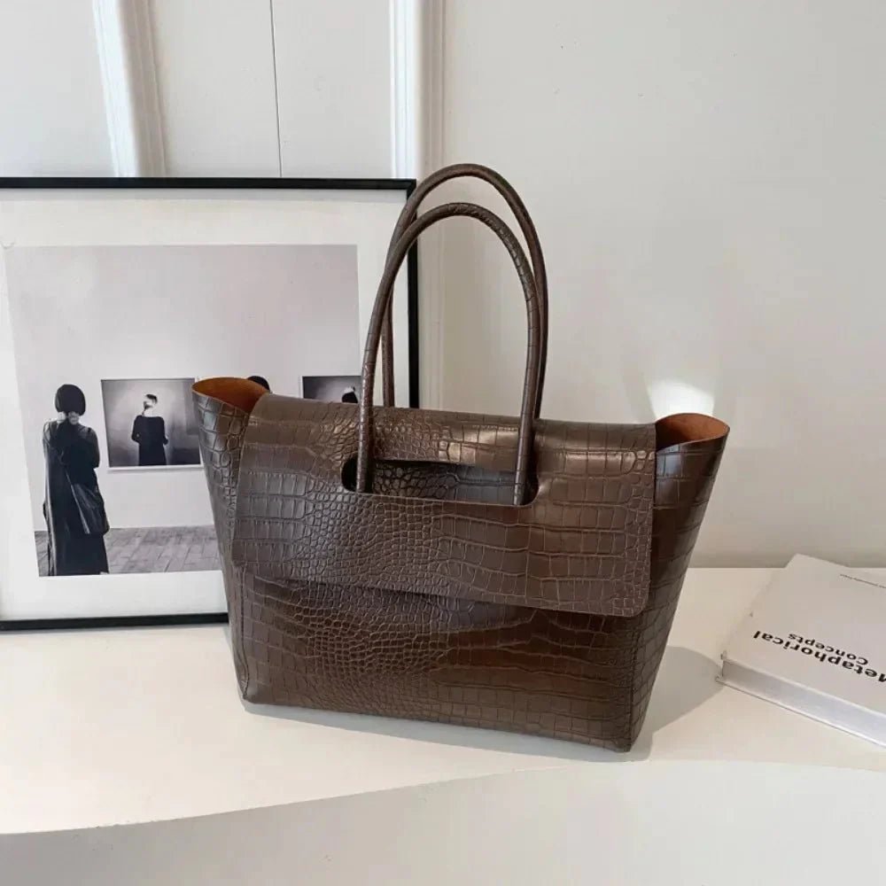 Large Crocodile Pattern Tote Bag – Elegant Shoulder Handbag with Spacious Design - in Dark Brown | Arvea Bags