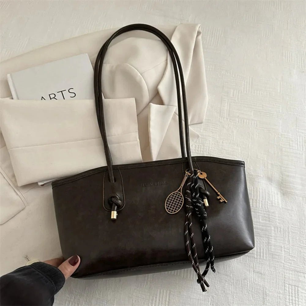 Large Vegan Leather Shoulder Bag – Stylish Everyday Handbag with Spacious Design - in Black | Arvea Bags