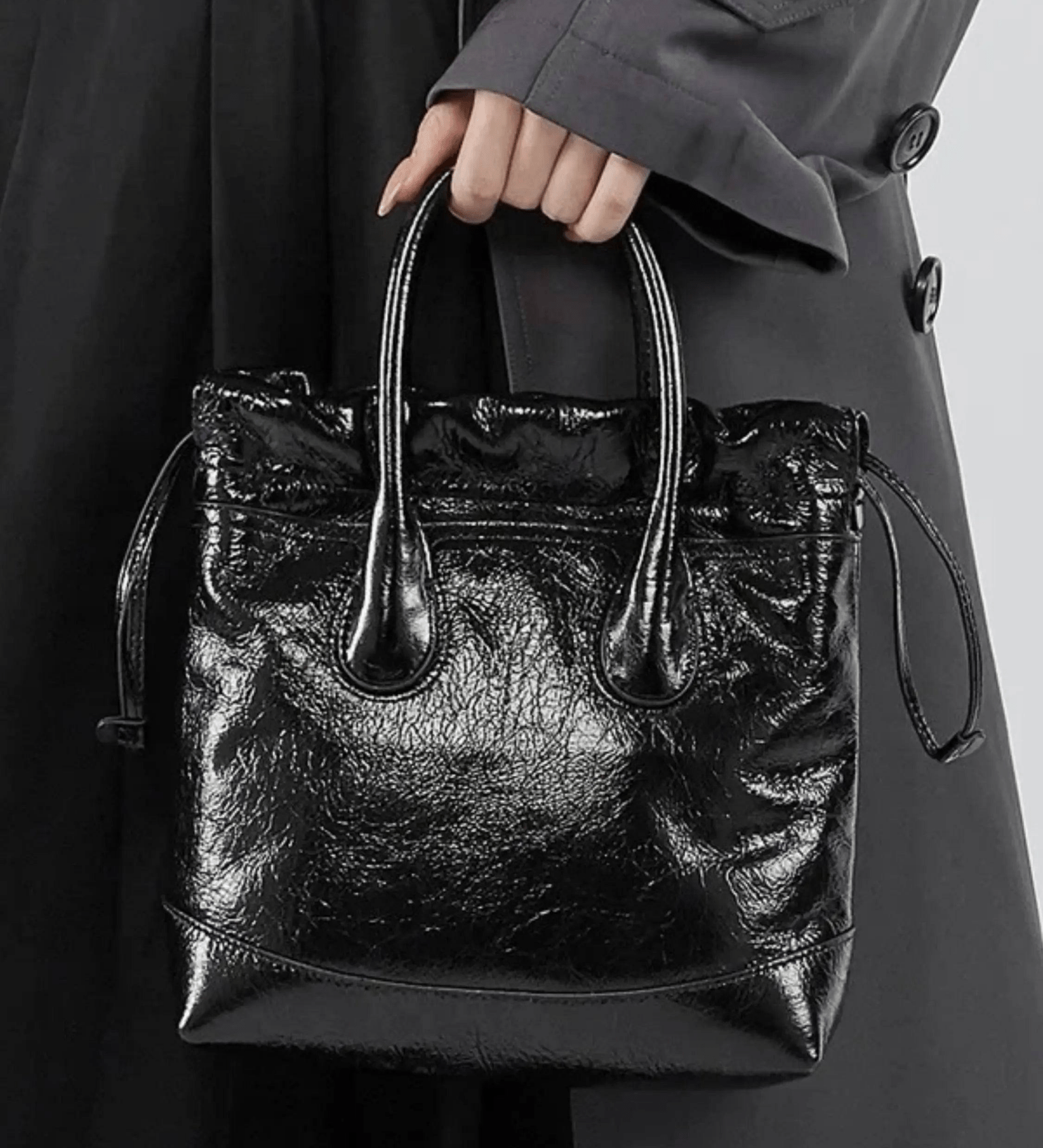 Maelora | Glossy Black Leather Drawstring Bag – Chic & Modern - in Black | Arvea Bags