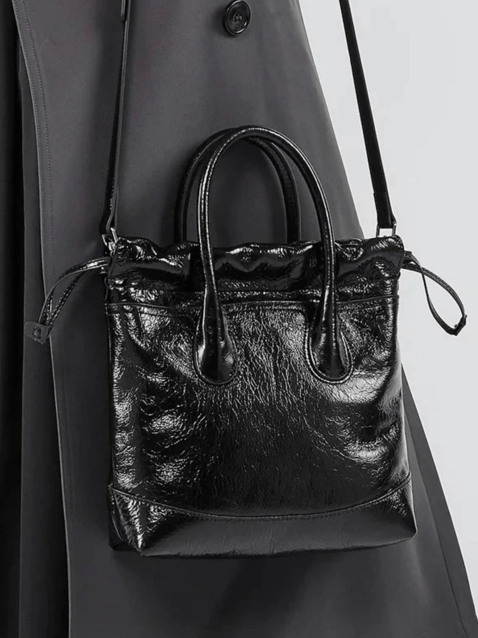 Maelora | Glossy Black Leather Drawstring Bag – Chic & Modern - in Black | Arvea Bags