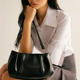 Mia | Classic Pleated Shoulder Bag – Timeless Elegance & Functionality - in Black | Arvea Bags