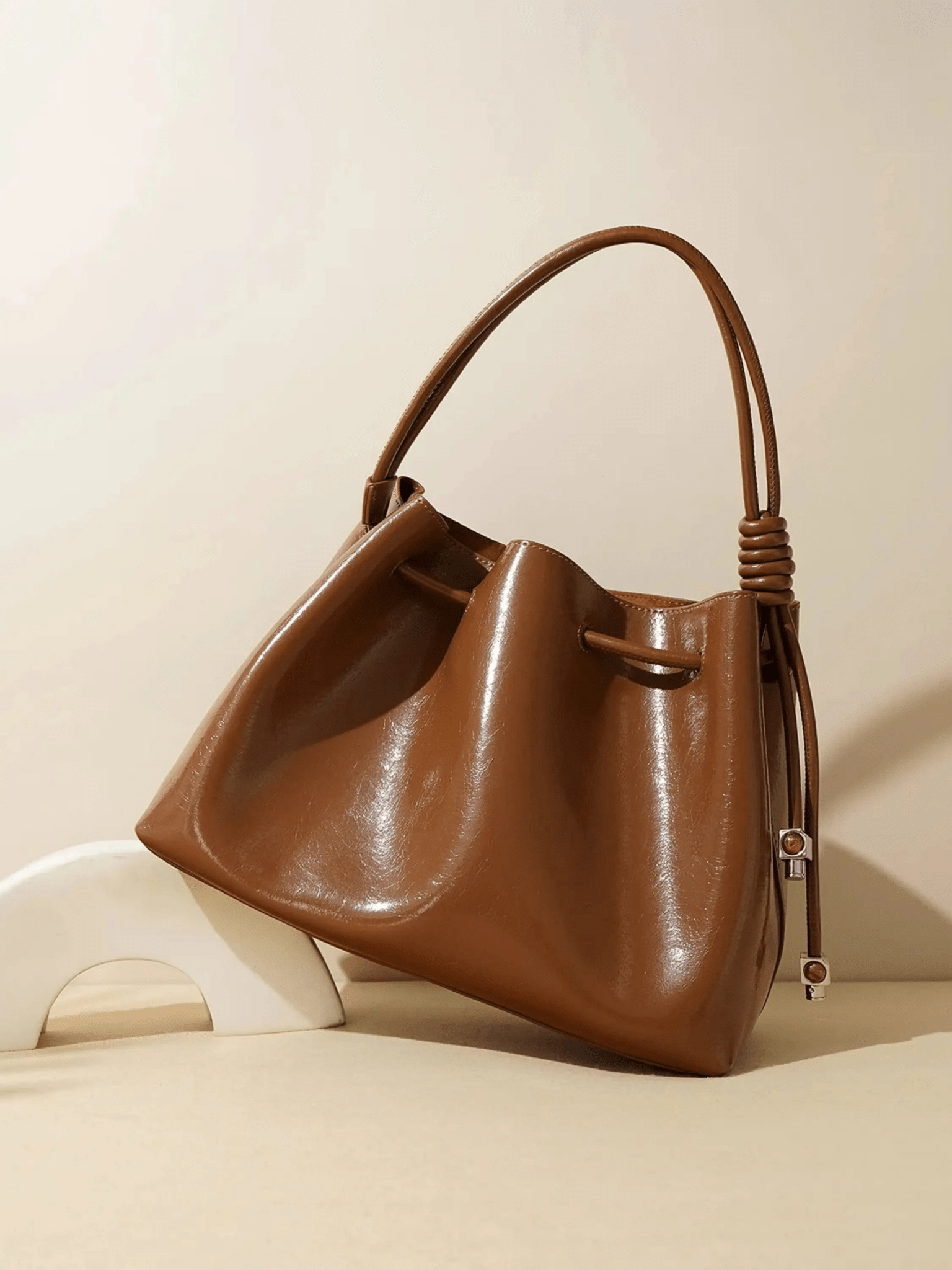 Mila | Luxe Caramel Leather Bucket Bag – Chic & Spacious - in Brown | Arvea Bags