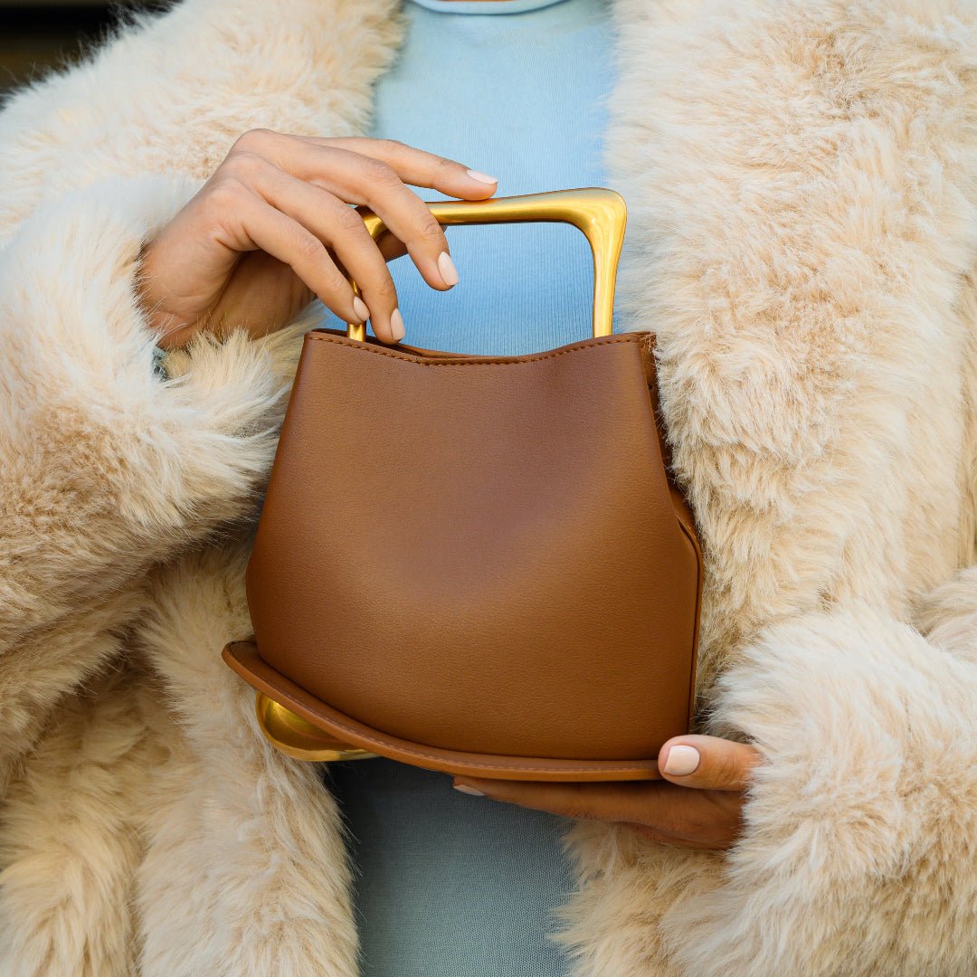 Modern Sculptural Leather Handbag – Minimalist Design with Gold Handle - in Caramel | Arvea Bags