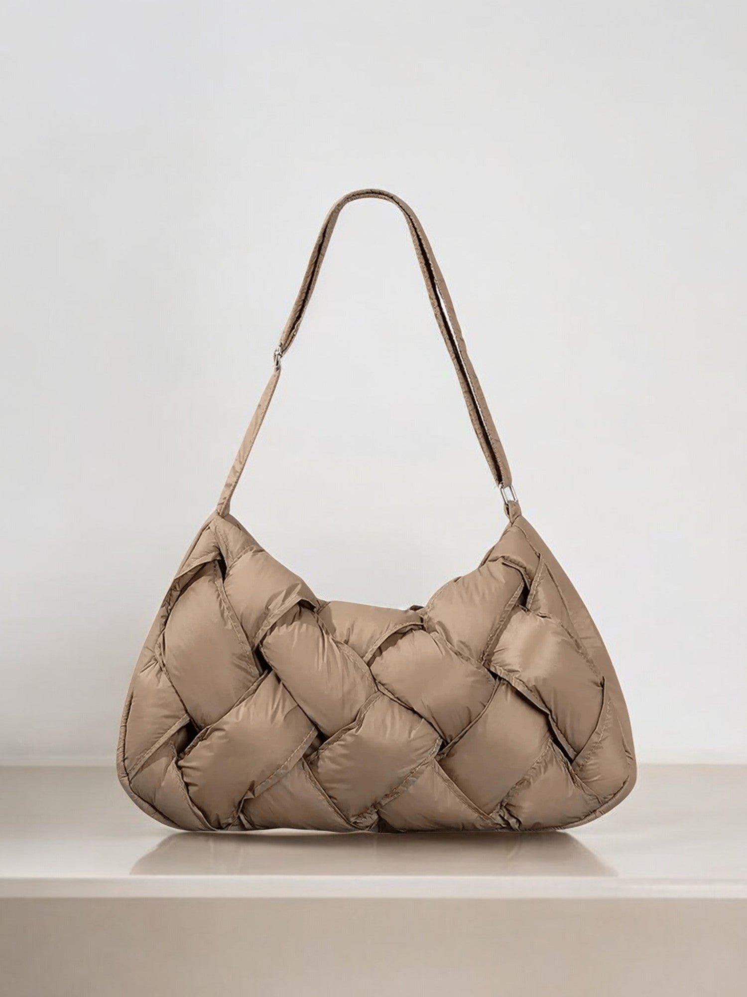 Olivia | Quilted Shoulder Bag – Modern & Minimalist Woven Design - in Black | Arvea Bags