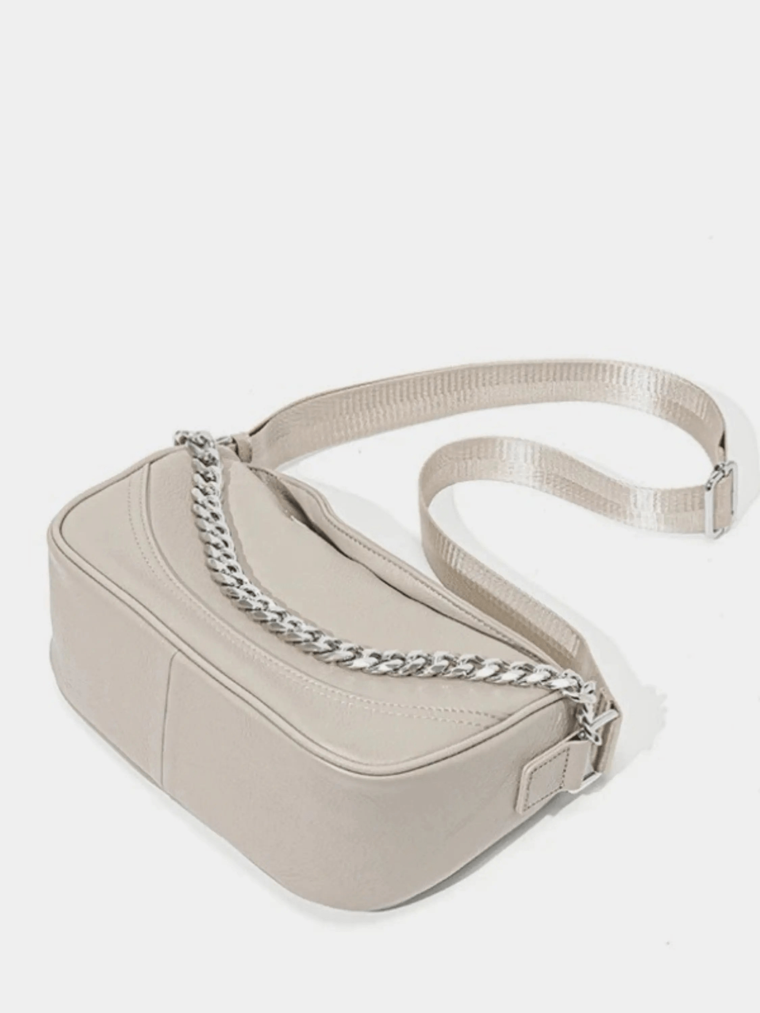 Oriselle | Taupe Leather Chain Shoulder Bag – Modern & Chic - in Black | Arvea Bags
