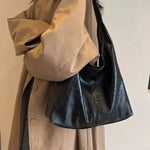 Ravellea | Luxe Black Leather Hobo Bag – Minimal & Chic - in Beige | Arvea Bags