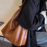 Ravellea | Luxe Black Leather Hobo Bag – Minimal & Chic - in Beige | Arvea Bags