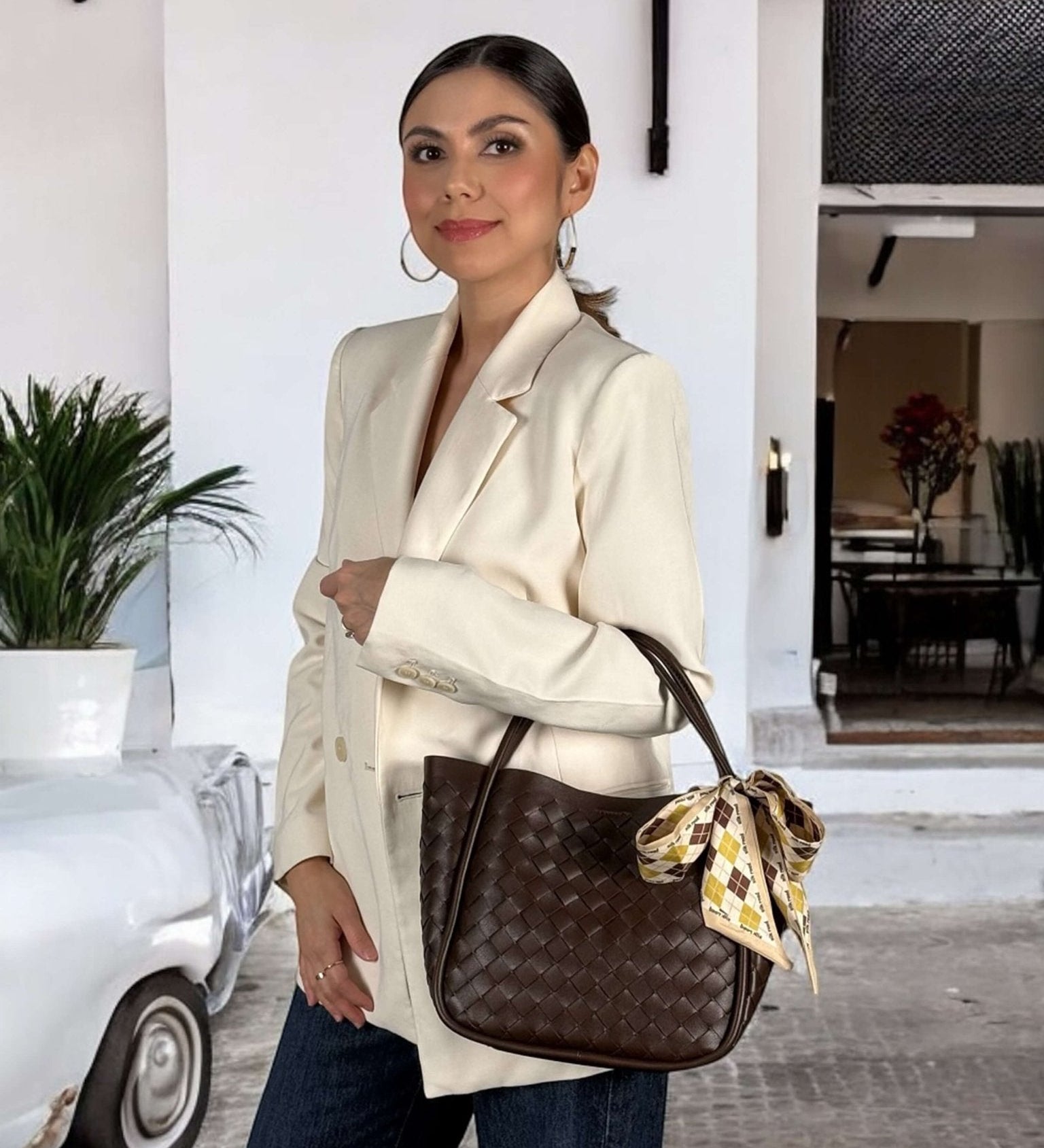 Rizelle Tote Bag – Structured Everyday Handbag with Minimalist Design - in Black | Arvea Bags