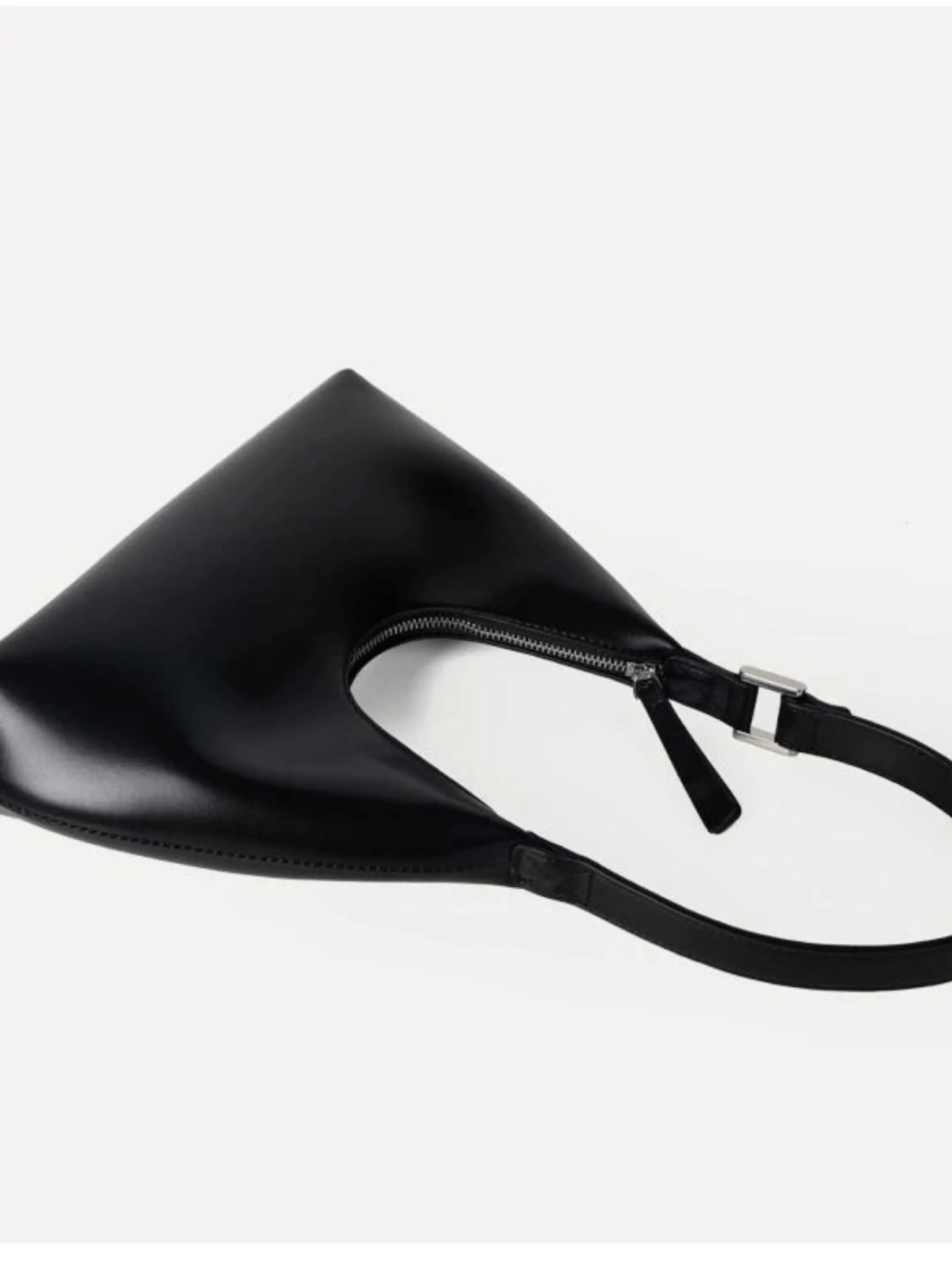 Selene | Luxe Black Leather Shoulder Bag – Sleek & Modern - in Black | Arvea Bags