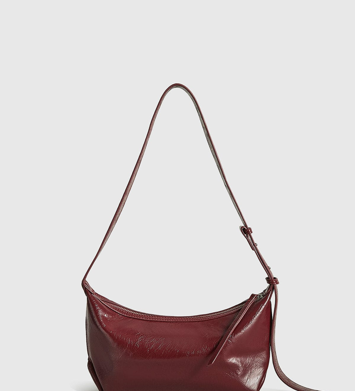Semmie | Minimalist Burgundy Leather Shoulder Bag – Sleek & Contemporary - in Wine Red | Arvea Bags