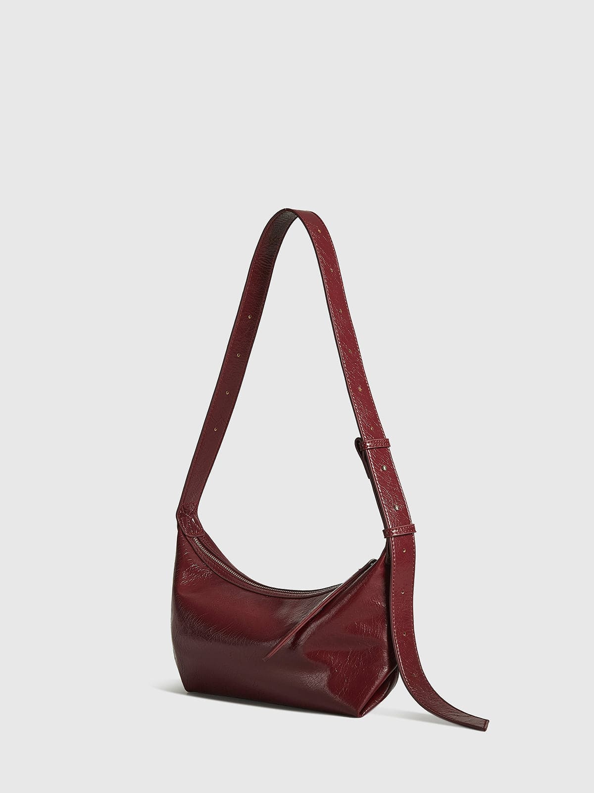 Semmie | Minimalist Burgundy Leather Shoulder Bag – Sleek & Contemporary - in Wine Red | Arvea Bags