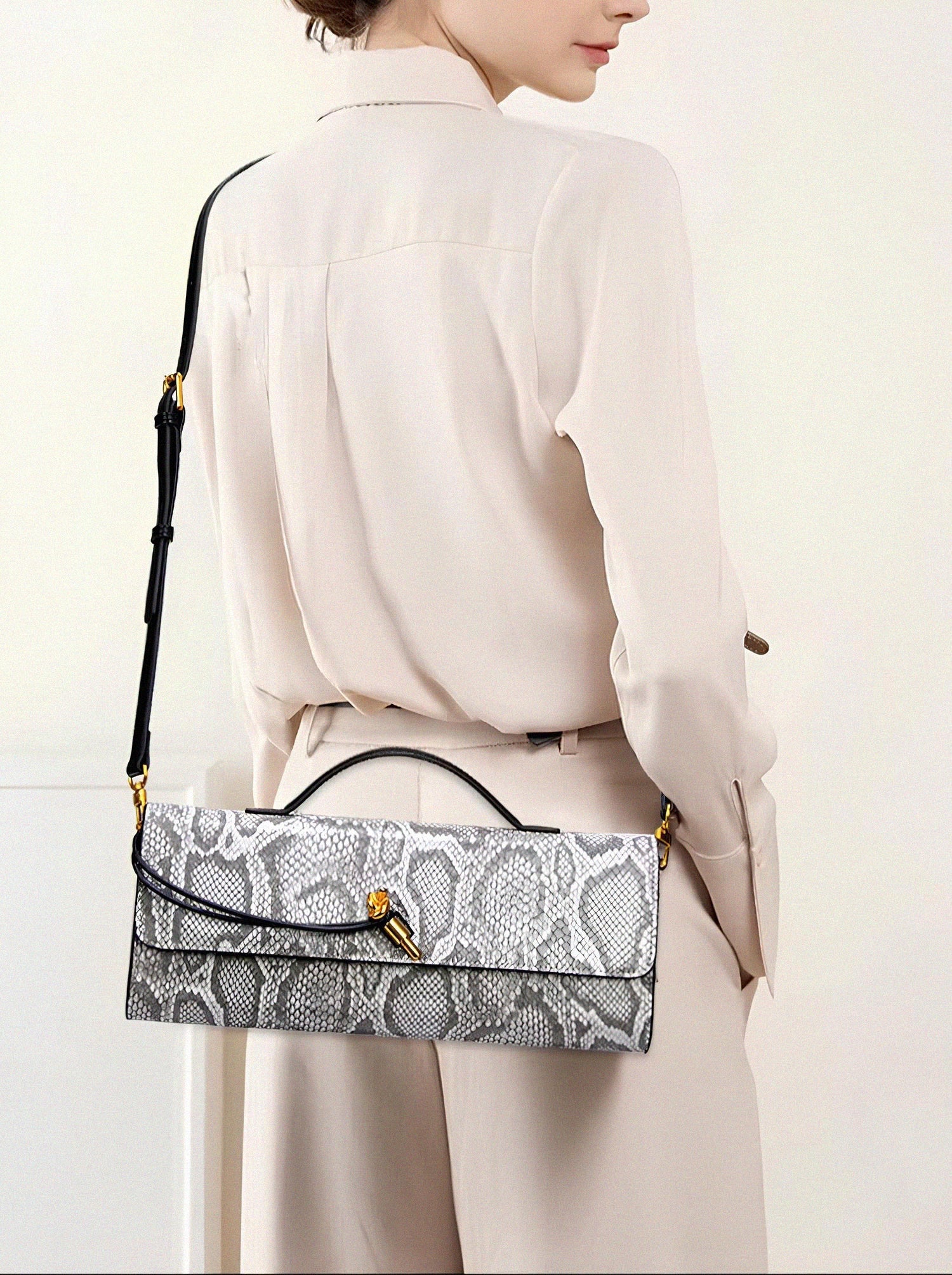 Separhine | Snakeskin Clutch Bag – Faux Leather Evening Bag with Gold Lock - in Light Grey | Arvea Bags