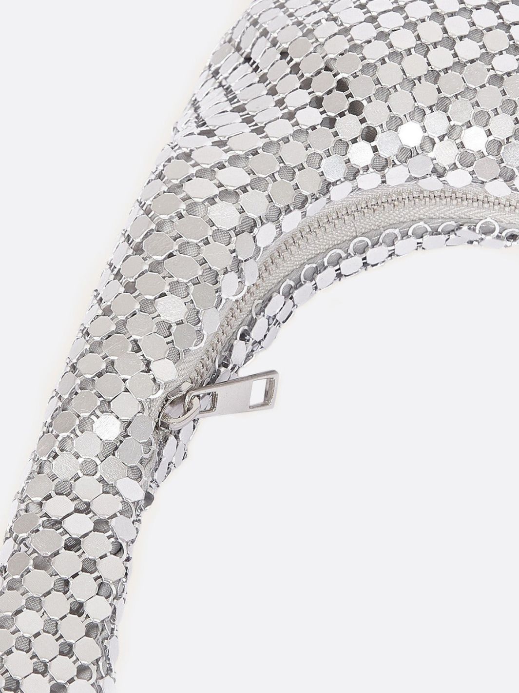 Shoulder bag with sequin mesh and curved silhouette - in Silver | Arvea Bags