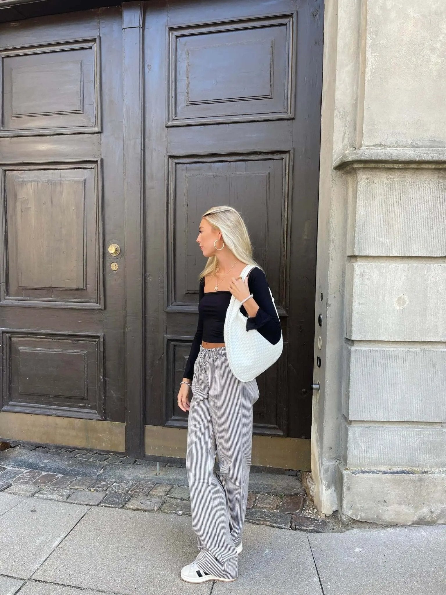 Soft Woven Shoulder Bag – Minimalist Hobo Design in Vegan Leather - in Dark Brown | Arvea Bags