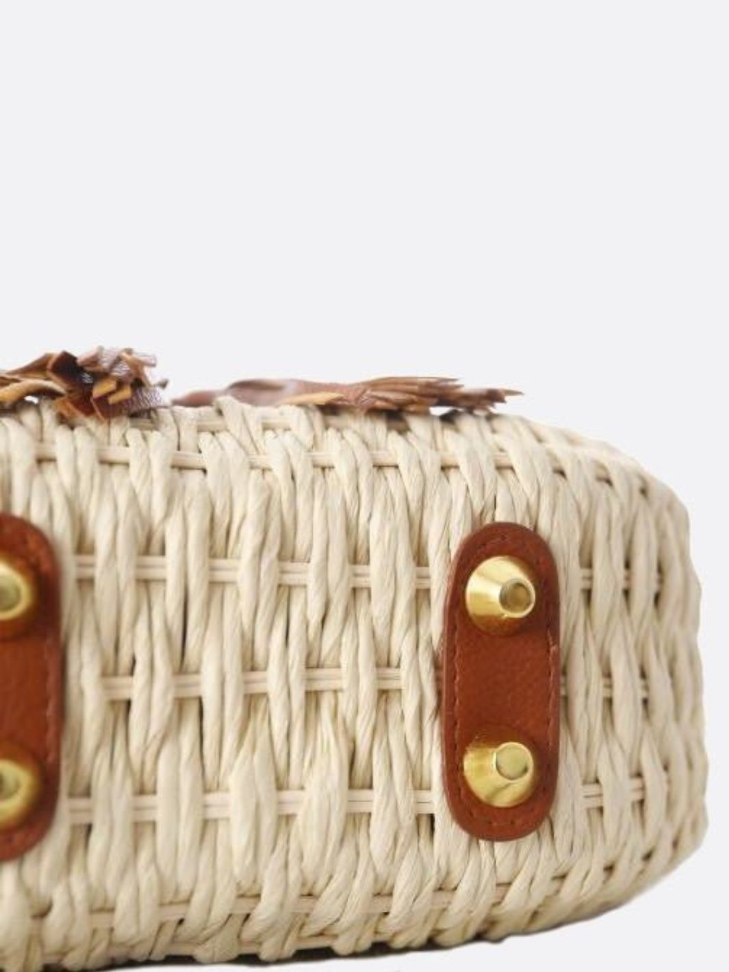 Solene Straw Saddle Bag – Woven Crossbody - in Light Beige | Arvea Bags