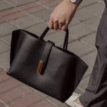 Structured Tote Handbag – Elegant Everyday Shoulder Bag for Work & Outings - in Black | Arvea Bags