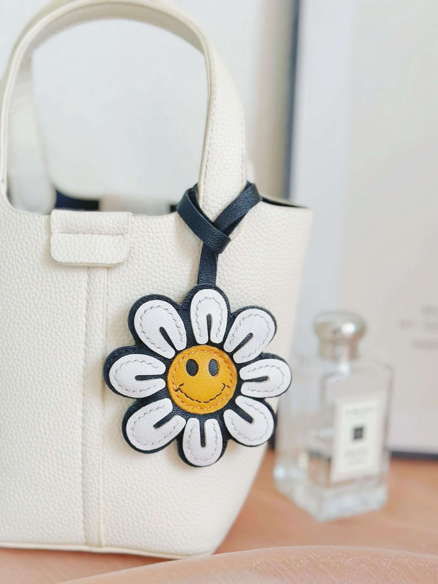 Sylvara | Smiley Daisy Leather Bag Charm – Cheerful, Stylish & Fun - in Light Beige | Arvea Bags