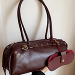 Sylvaris | Black Leather Shoulder Bag – Sleek & Sophisticated - in Wine Red | Arvea Bags