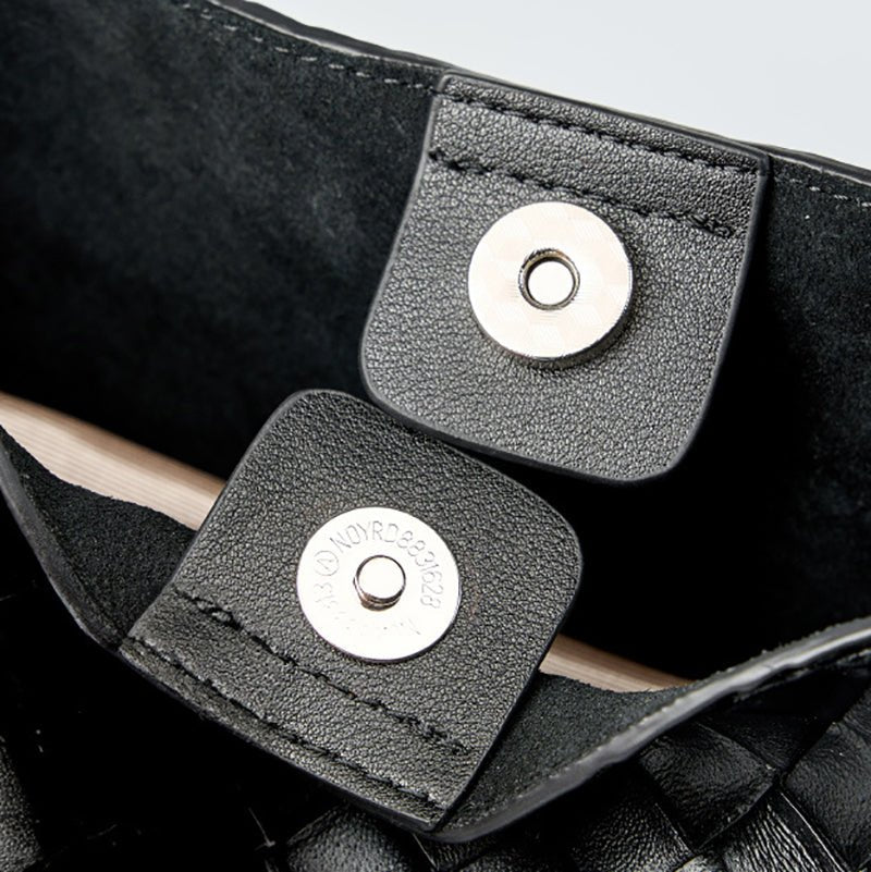Tauriel | Black Woven Leather Crossbody Bag – Sleek & Timeless Design - in Black | Arvea Bags