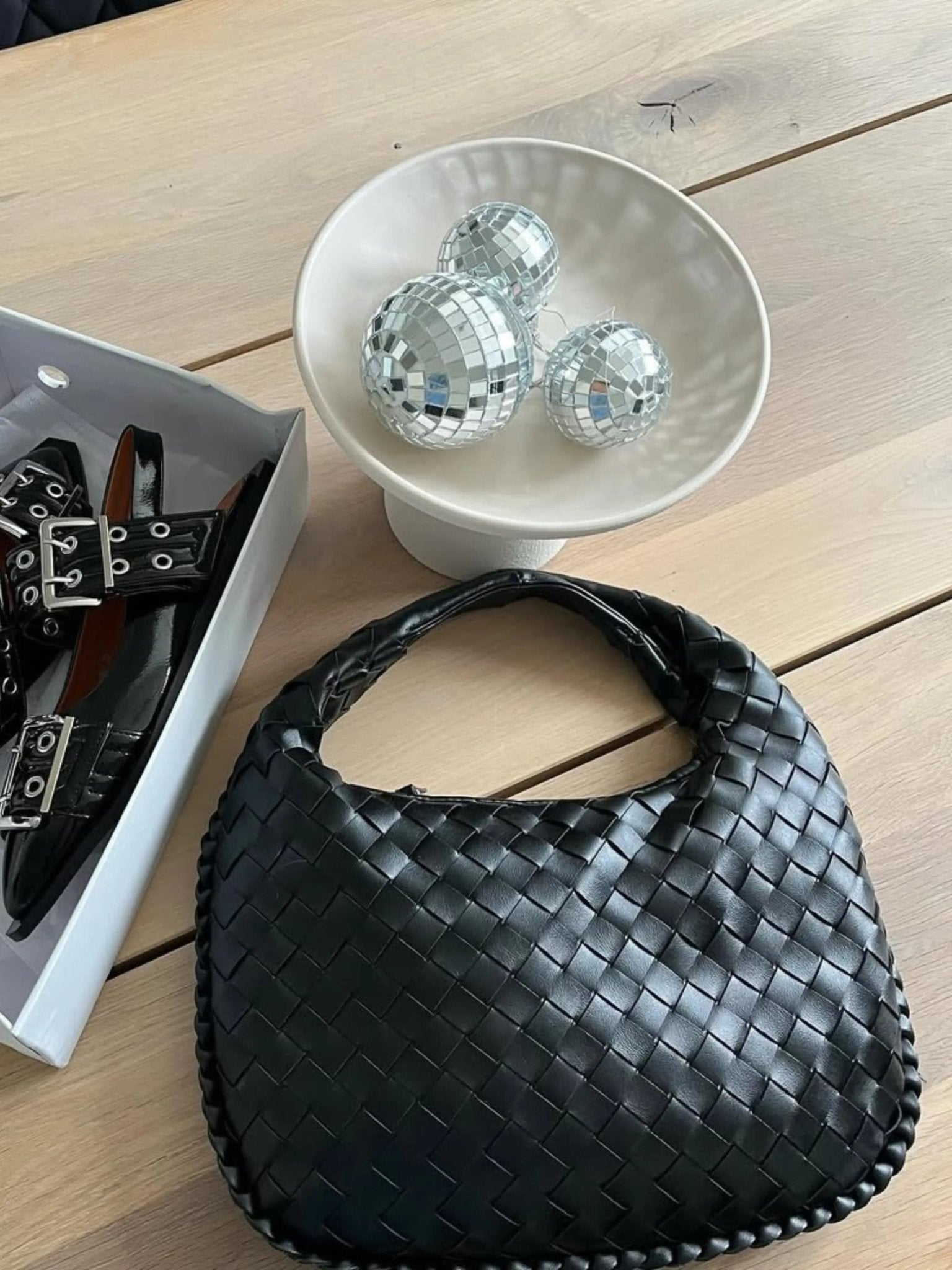 Vaeslyn | Luxe Black Woven Leather Handbag – Elegant & Timeless - in Black | Arvea Bags