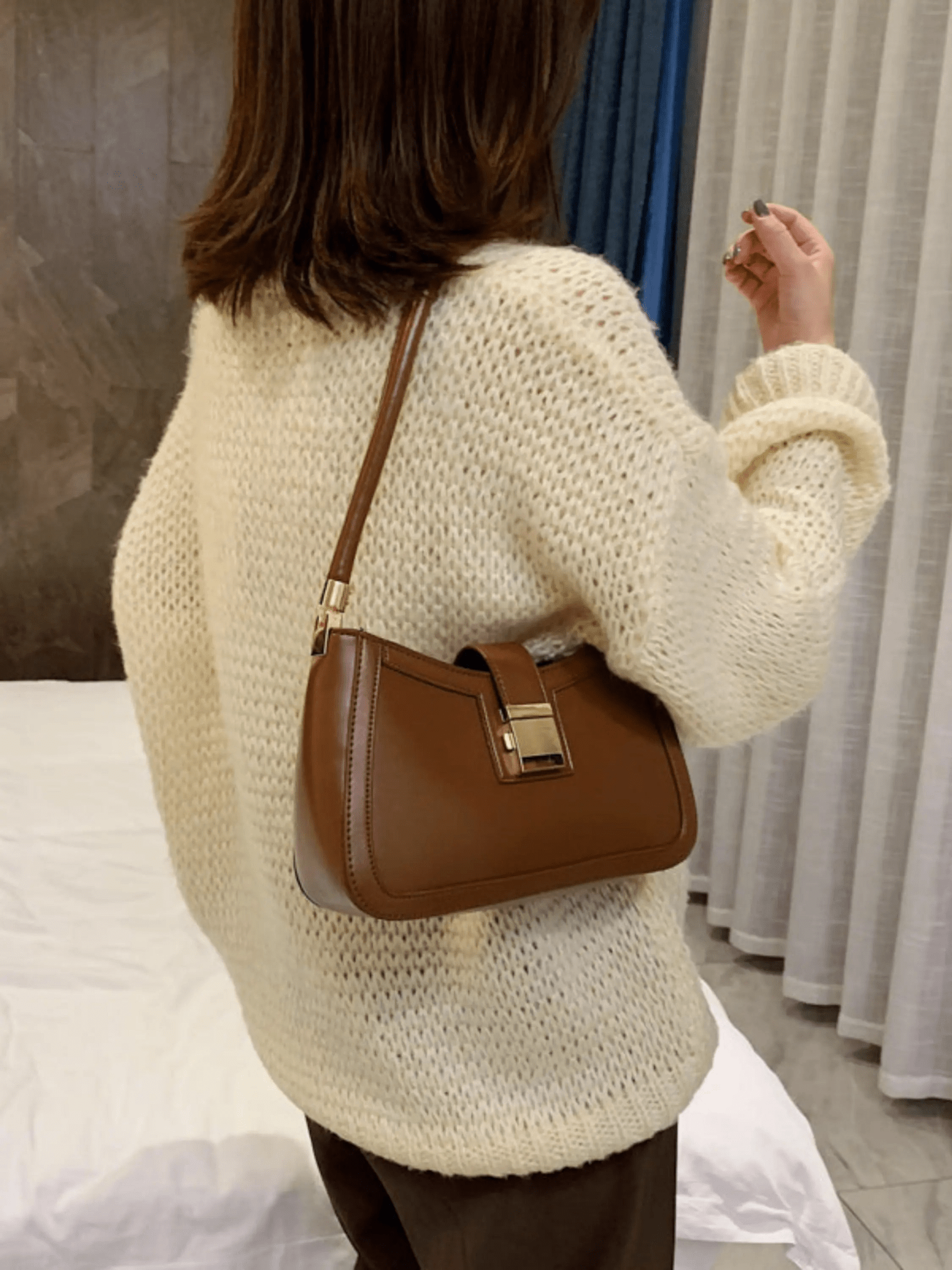Valencia | Black Luxe Leather Shoulder Bag – Bold & Sophisticated - in Black | Arvea Bags