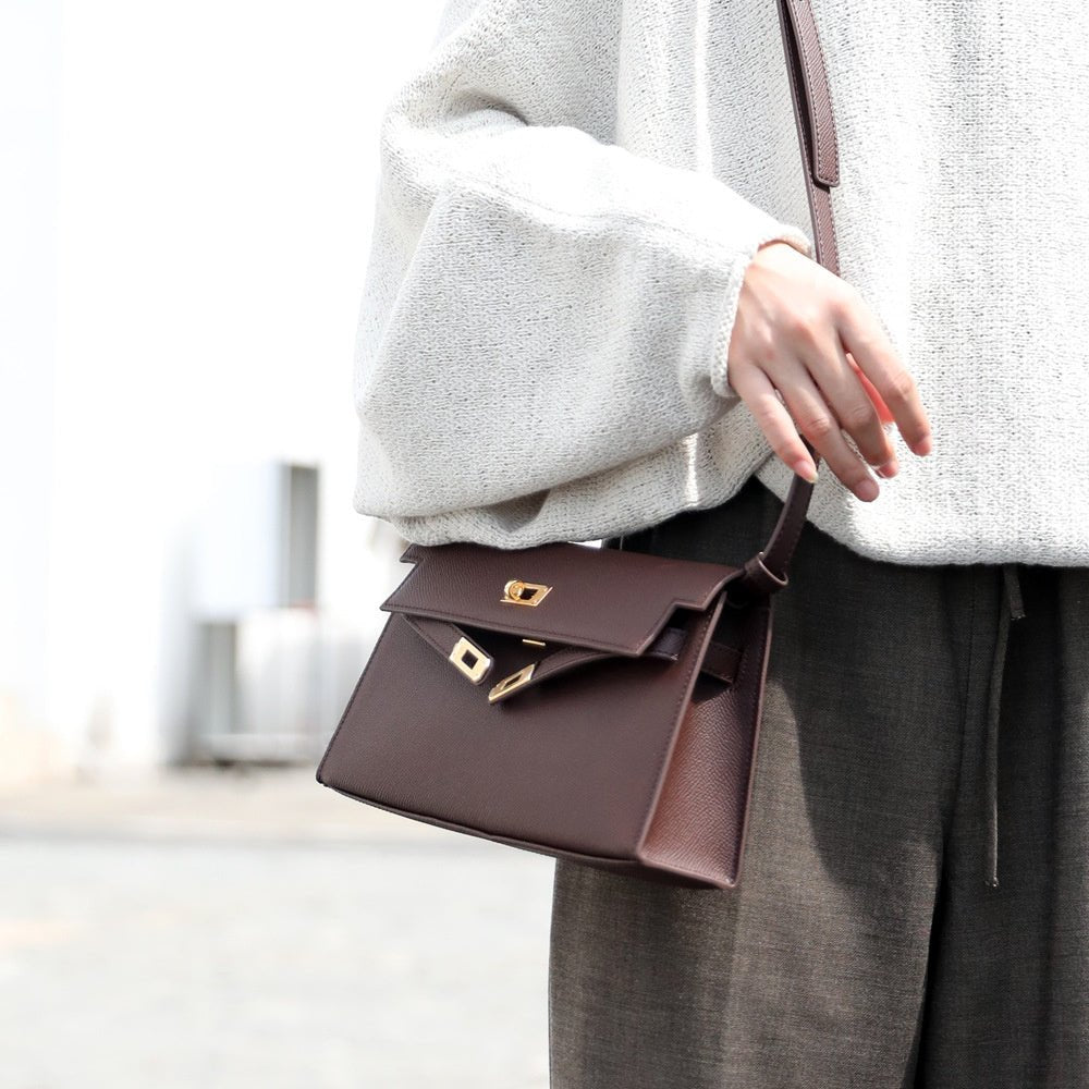 Valencia Elegant Black Leather Shoulder Bag – Timeless Sophistication & Versatility - in Black | Arvea Bags