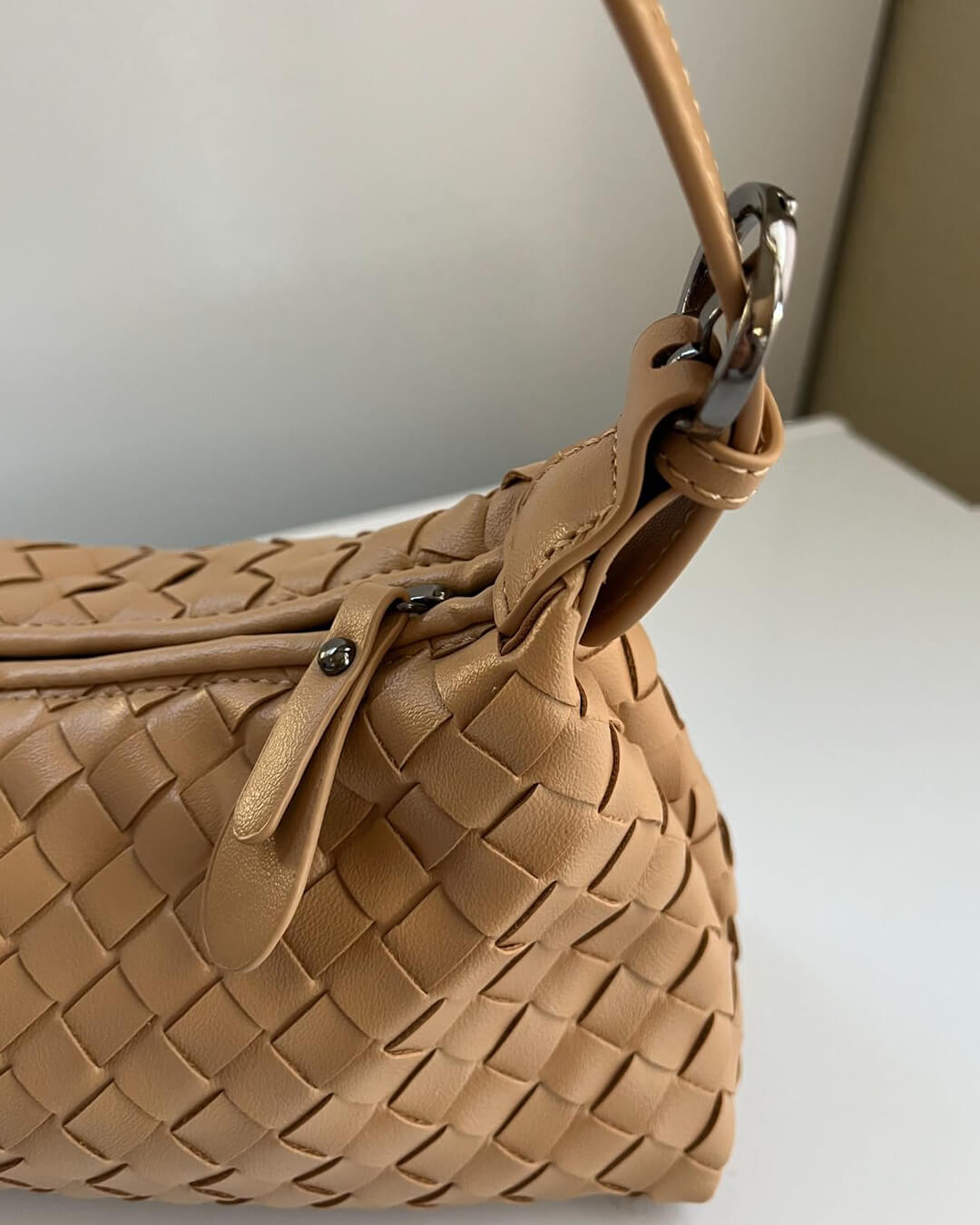 Vegan Leather Woven Shoulder Bag – Elegant Handbag with Adjustable Strap - in Olive | Arvea Bags