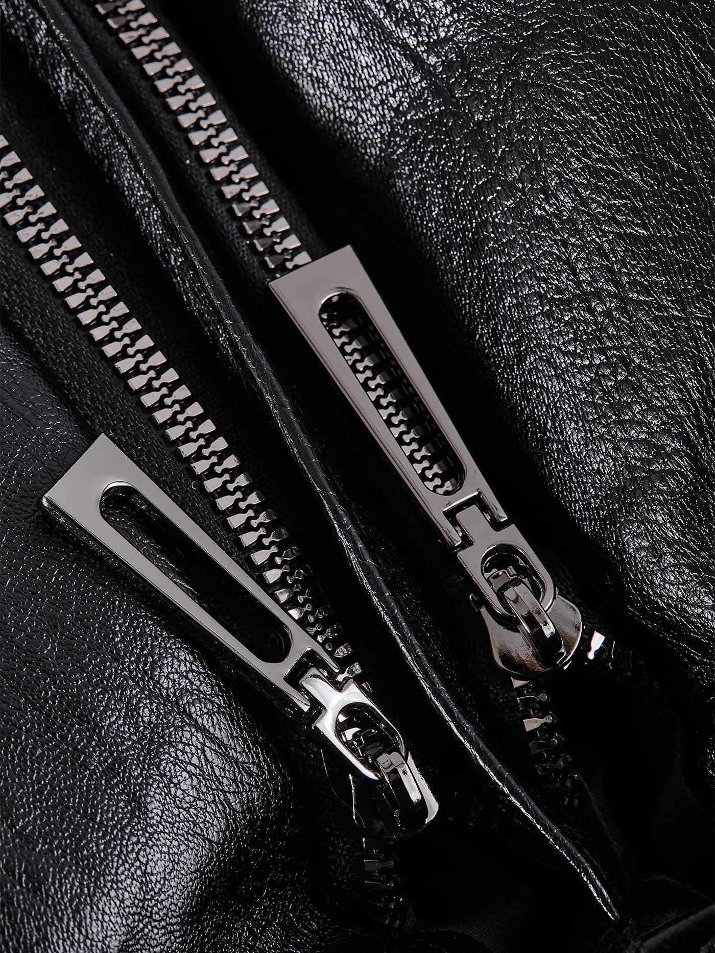 Vicky | Classic Multi - Pocket Shoulder Bag – Stylish & Versatile for Everyday Use - in Black | Arvea Bags