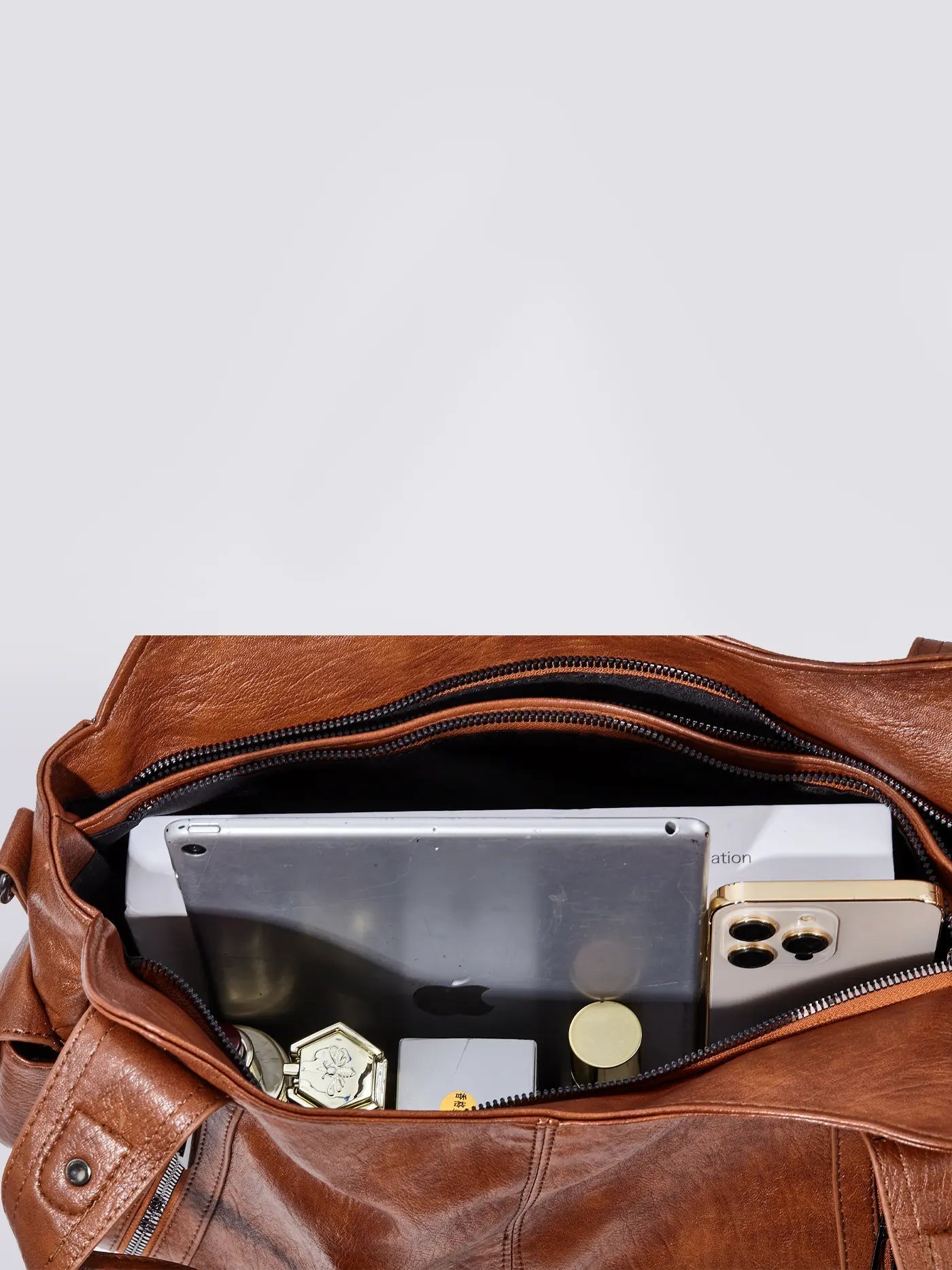 Vicky | Classic Multi - Pocket Shoulder Bag – Stylish & Versatile for Everyday Use - in Brown | Arvea Bags