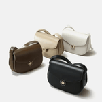 Victoria | Black Leather Saddle Bag – Classic & Chic - in Black | Arvea Bags