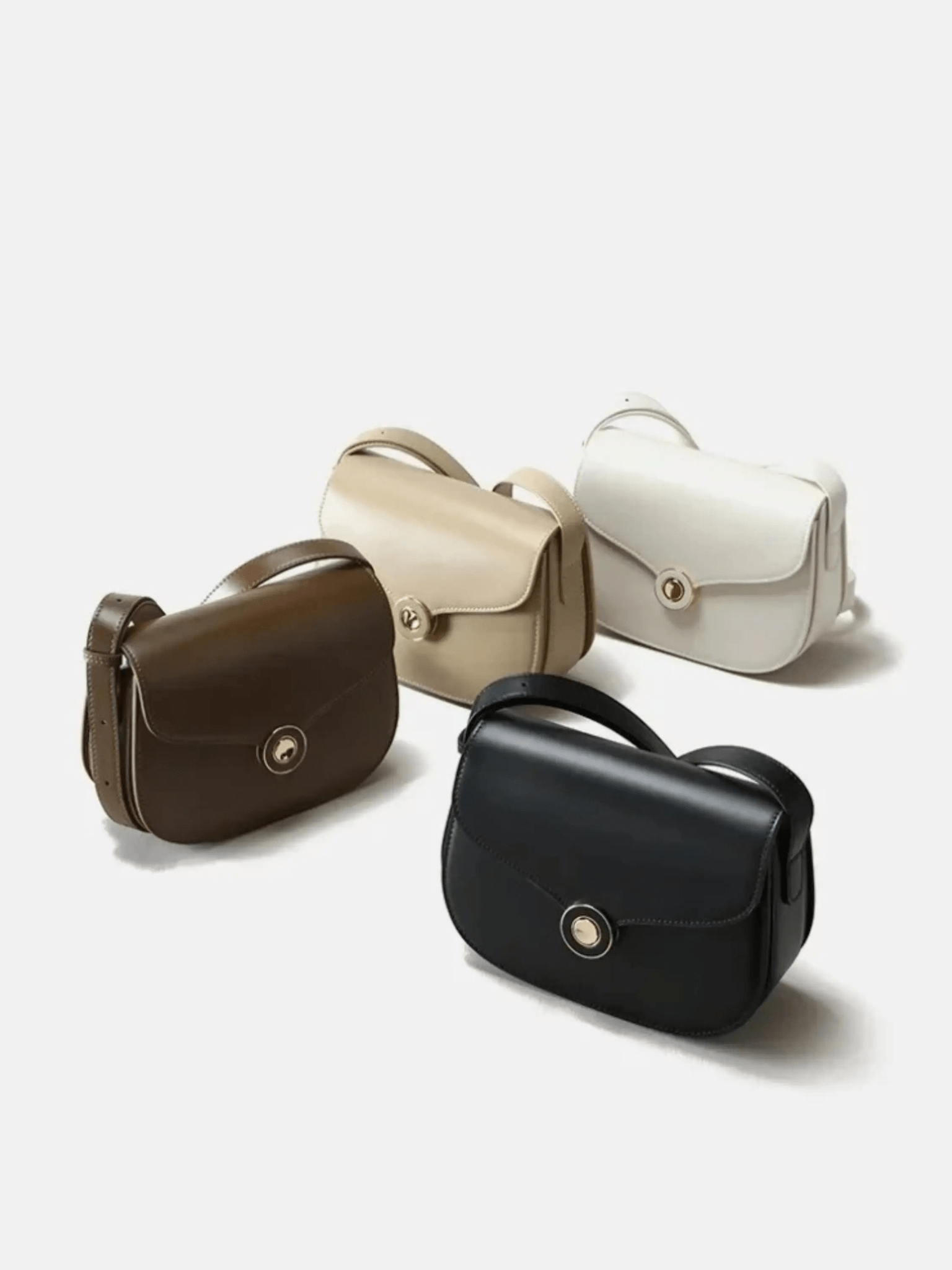 Victoria | Black Leather Saddle Bag – Classic & Chic - in Black | Arvea Bags