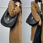 Women’s Vegan Leather Hobo Shoulder Bag - in Black | Arvea Bags
