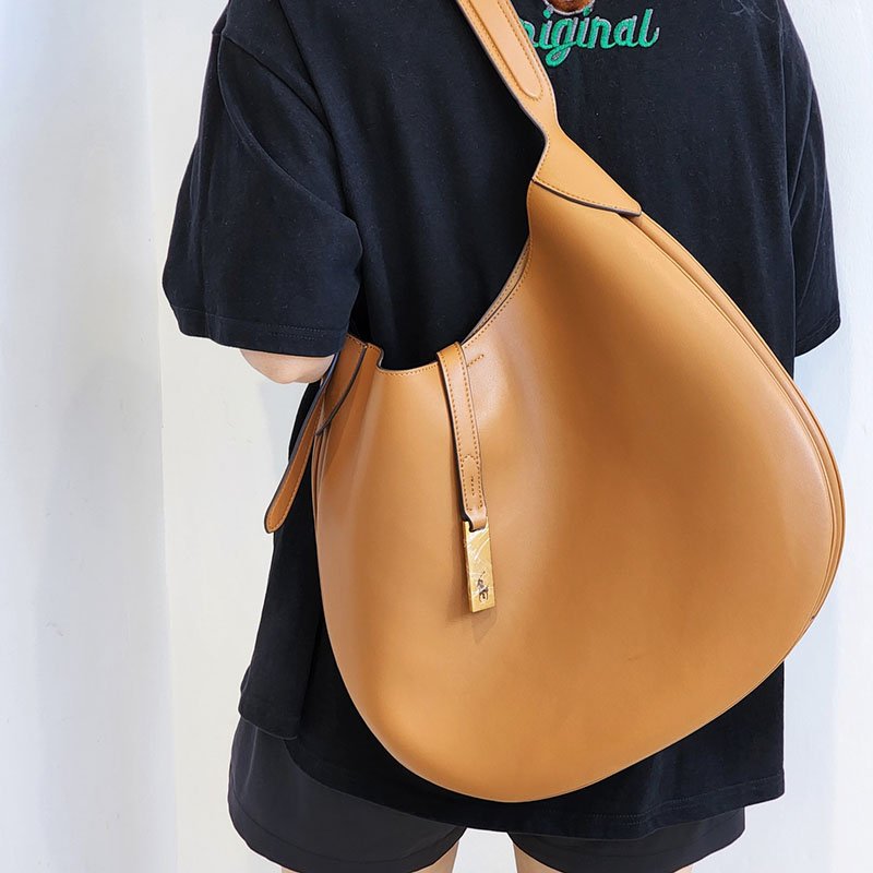 Women’s Vegan Leather Hobo Shoulder Bag - in Tan Brown | Arvea Bags