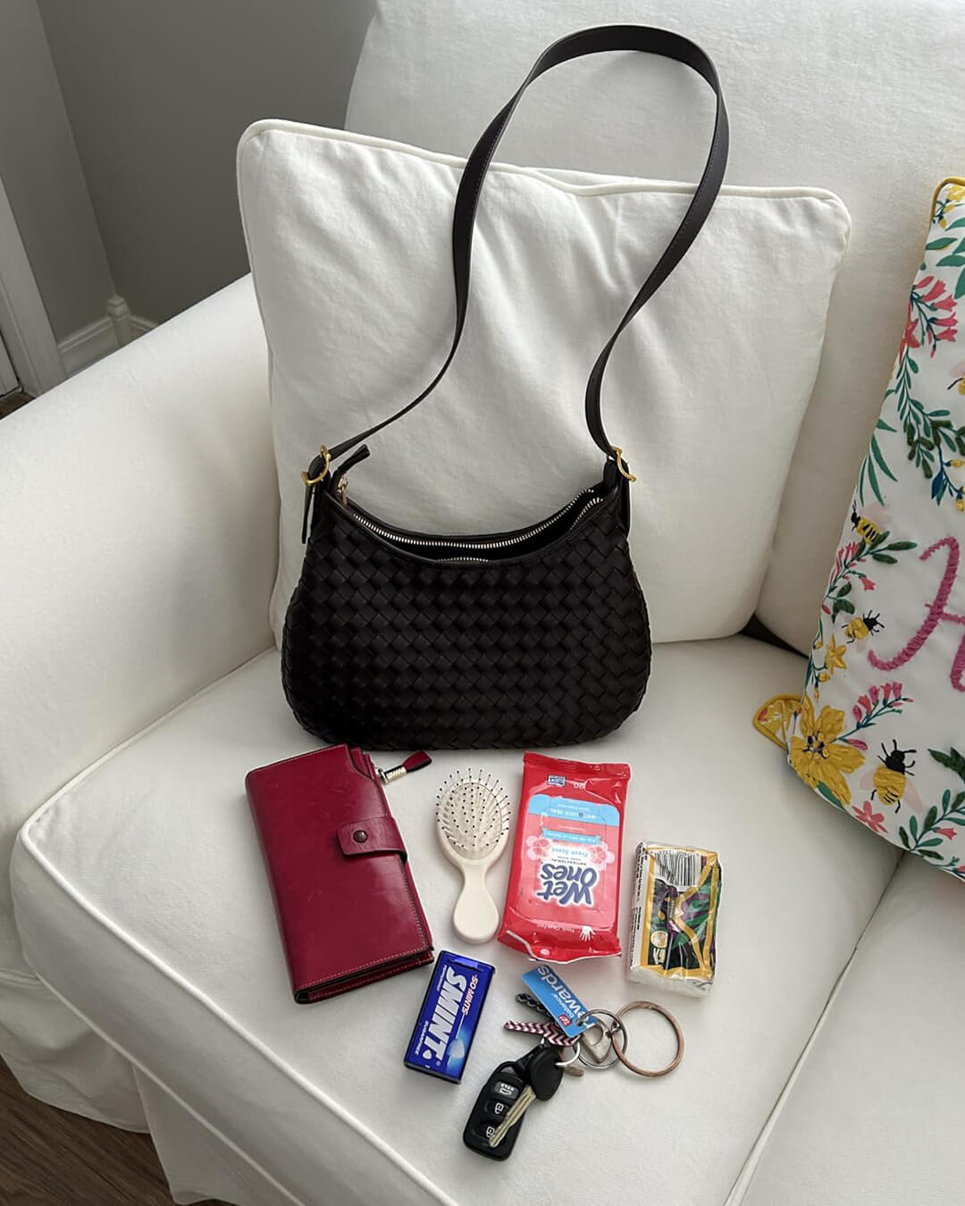 Woven Tote Bag with Zip Closure – Elegant Vegan Leather Shoulder Handbag - in Black | Arvea Bags