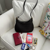 Woven Tote Bag with Zip Closure – Elegant Vegan Leather Shoulder Handbag - in Black | Arvea Bags