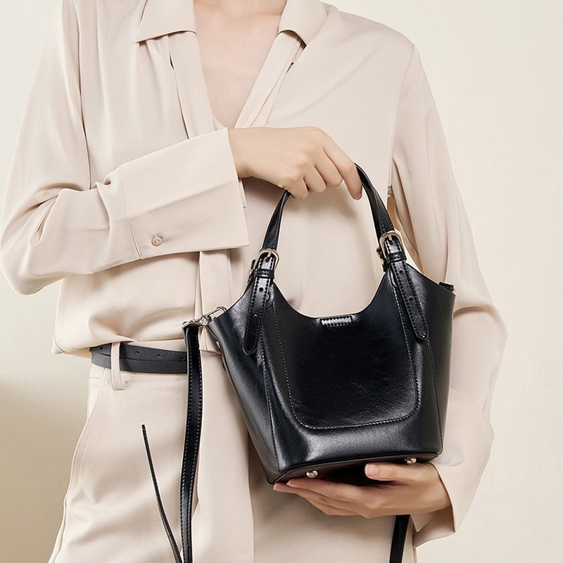 Ylani | Chic Black Leather Bucket Bag - in Black | Arvea Bags