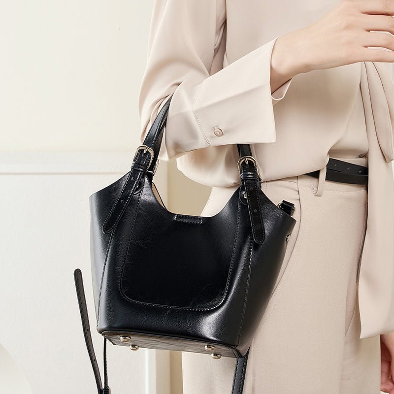 Ylani | Chic Black Leather Bucket Bag - in Black | Arvea Bags