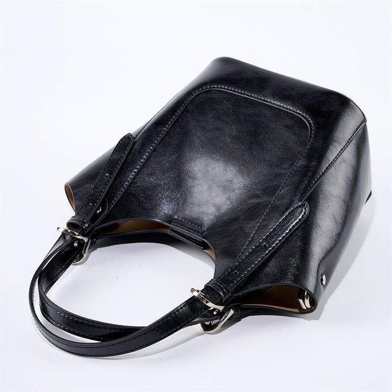 Ylani | Chic Black Leather Bucket Bag - in Black | Arvea Bags