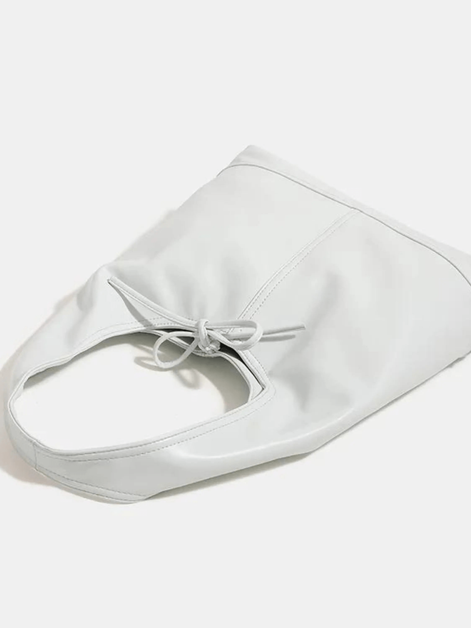 Zarevia | Luxe White Leather Knot Bag – Minimal & Elegant - in Black | Arvea Bags