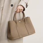 Zelindra | Black Leather Handbag – Classic & Sophisticated - in Black | Arvea Bags