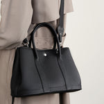 Zelindra | Black Leather Handbag – Classic & Sophisticated - in Black | Arvea Bags